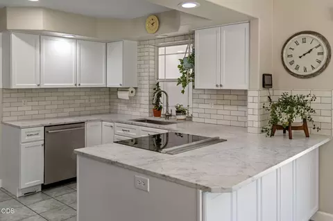Kitchen - 3340 NE Stonebrook Loop, Bend, OR 97701 photo 1 of 5
