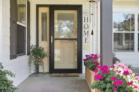 Entry Way - 3340 NE Stonebrook Loop, Bend, OR 97701 photo 1 of 2