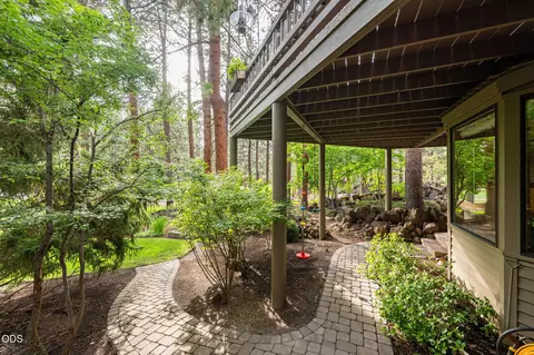 Exterior - 20369 Big Bear Ct, Bend, OR 97702 photo 12 of 27