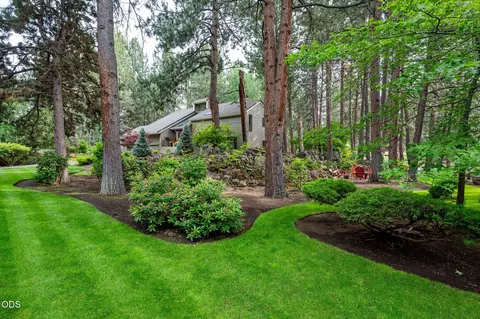 Exterior - 20369 Big Bear Ct, Bend, OR 97702 photo 17 of 27