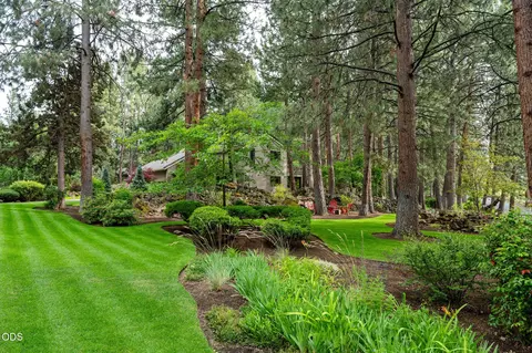 Exterior - 20369 Big Bear Ct, Bend, OR 97702 photo 18 of 27