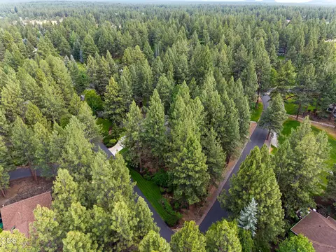 View/Area - 20369 Big Bear Ct, Bend, OR 97702 photo 4 of 4