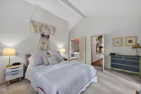 Bedroom - 20369 Big Bear Ct, Bend, OR 97702 photo 2 of 6