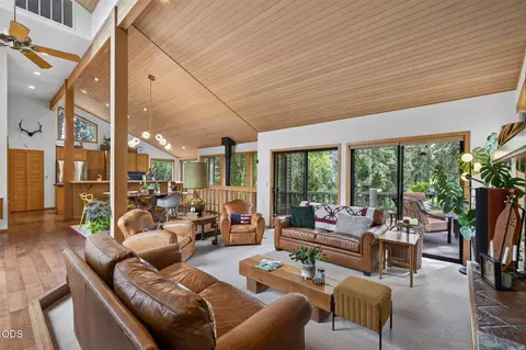 Living - 20369 Big Bear Ct, Bend, OR 97702 photo 1 of 9