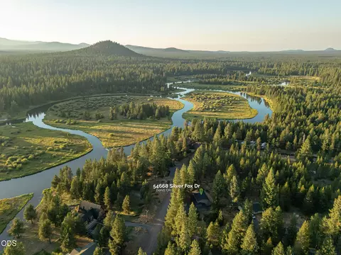 View/Area - 54668 Silver Fox Dr, Bend, OR 97707 photo 3 of 8