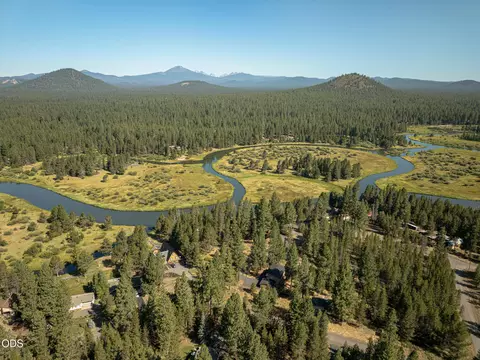 View/Area - 54668 Silver Fox Dr, Bend, OR 97707 photo 5 of 8