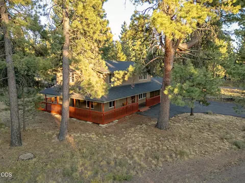 Exterior - 54668 Silver Fox Dr, Bend, OR 97707 photo 2 of 7
