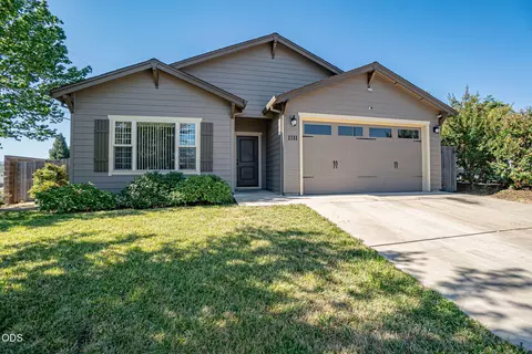 1311 Swayze Ln, Medford, OR 97501