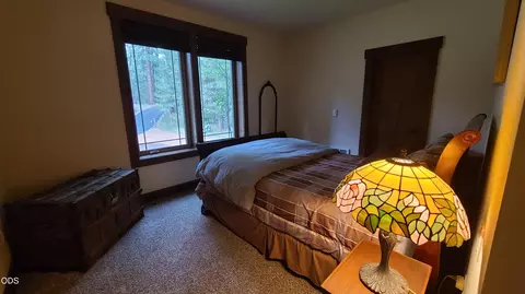 Bedroom - 54937 Forest Ln, Bend, OR 97707 photo 1 of 4