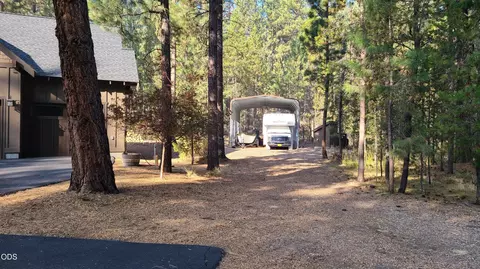 Exterior - 54937 Forest Ln, Bend, OR 97707 photo 15 of 17