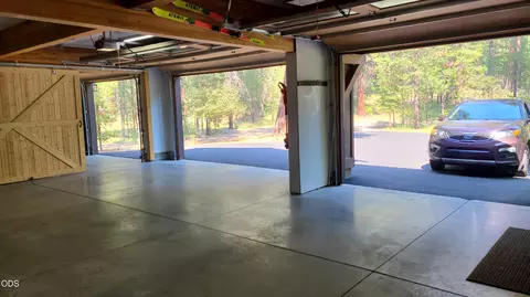 Exterior - 54937 Forest Ln, Bend, OR 97707 photo 16 of 17