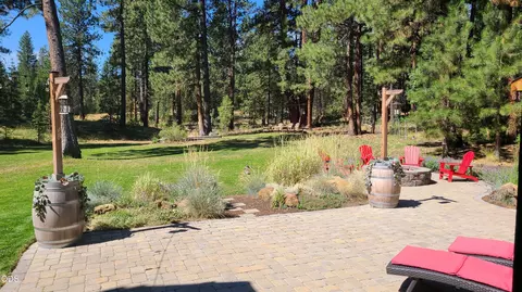 Exterior - 54937 Forest Ln, Bend, OR 97707 photo 10 of 17