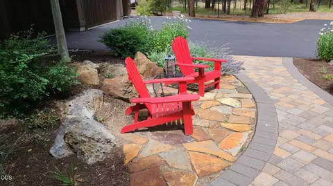 Exterior - 54937 Forest Ln, Bend, OR 97707 photo 4 of 17