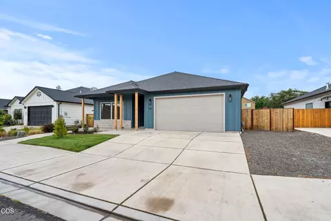 Other - 961 Arrowhead Trl, Eagle Point, OR 97524 photo 1 of 10