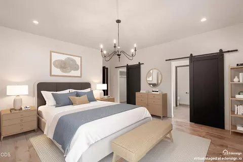 Bedroom - 961 Arrowhead Trl, Eagle Point, OR 97524 photo 4 of 4