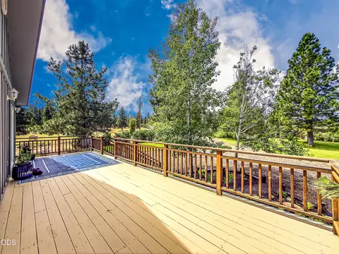 Exterior - 22929 Rivercrest Dr, Chiloquin, OR 97624 photo 7 of 32