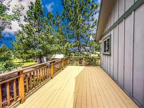 Exterior - 22929 Rivercrest Dr, Chiloquin, OR 97624 photo 6 of 32