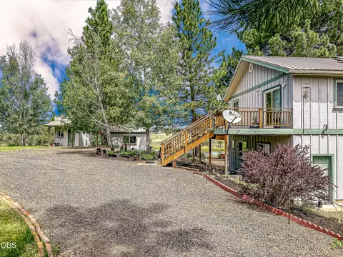 Exterior - 22929 Rivercrest Dr, Chiloquin, OR 97624 photo 4 of 32
