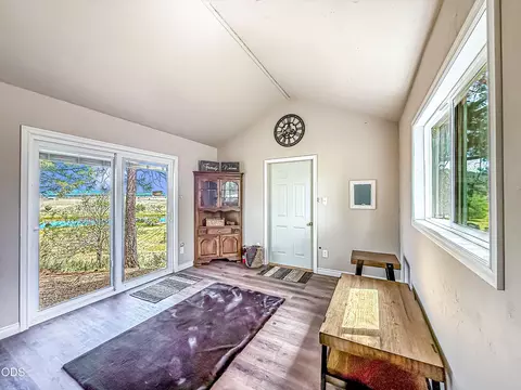 Entry Way - 22929 Rivercrest Dr, Chiloquin, OR 97624 photo 1 of 1
