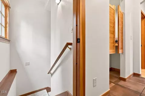 Entry Way - 425 NW State St, Bend, OR 97703 photo 3 of 4
