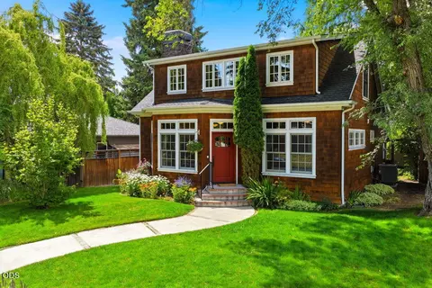 Exterior - 425 NW State St, Bend, OR 97703 photo 2 of 20