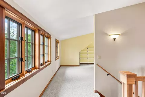 Entry Way - 425 NW State St, Bend, OR 97703 photo 2 of 4