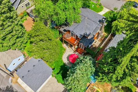 Other - 425 NW State St, Bend, OR 97703 photo 15 of 17