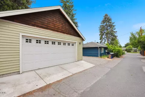 Other - 425 NW State St, Bend, OR 97703 photo 13 of 17