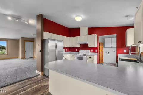 Kitchen - 24893 Elk Ln, Bend, OR 97701 photo 1 of 4