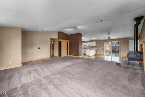 Living - 24893 Elk Ln, Bend, OR 97701 photo 4 of 4