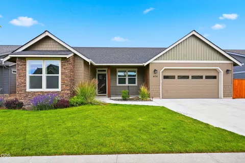 406 SE Sumner Dr, Prineville, OR 97754