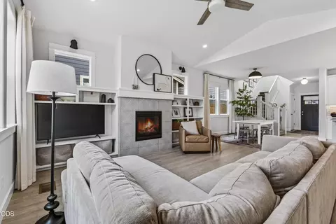 Living - 20488 Aberdeen, Bend, OR 97702 photo 1 of 3