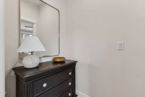 Entry Way - 20488 Aberdeen, Bend, OR 97702 photo 2 of 5