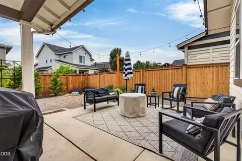 Exterior - 20488 Aberdeen, Bend, OR 97702 photo 4 of 10