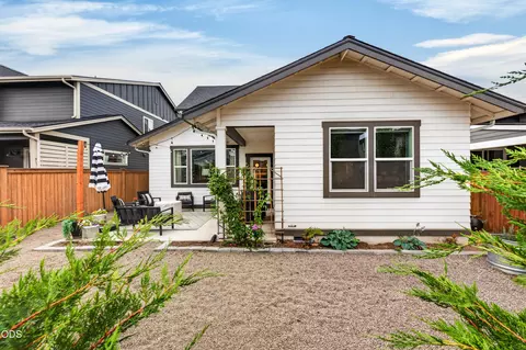 Exterior - 20488 Aberdeen, Bend, OR 97702 photo 10 of 10