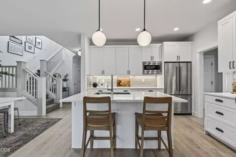 Kitchen - 20488 Aberdeen, Bend, OR 97702 photo 4 of 6