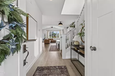 Entry Way - 20488 Aberdeen, Bend, OR 97702 photo 4 of 5