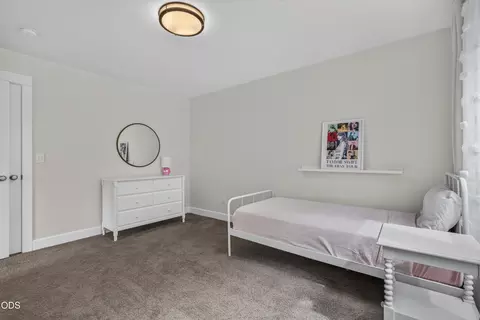 Bedroom - 20488 Aberdeen, Bend, OR 97702 photo 8 of 8