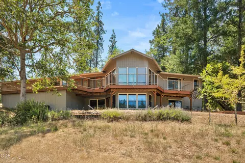 11178 Evans Creek Rd, Rogue River, OR 97537