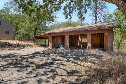 2350 Galls Creek Rd, Gold Hill, OR 97525