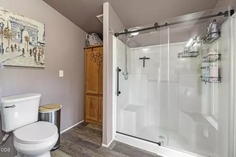 Bath - 47490 Ferguson Mountain Rd, Beatty, OR 97621 photo 2 of 3