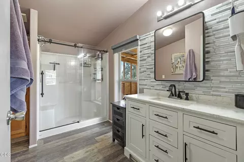 Bath - 47490 Ferguson Mountain Rd, Beatty, OR 97621 photo 1 of 3