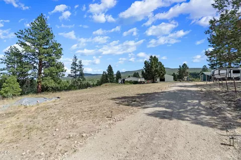 Exterior - 47490 Ferguson Mountain Rd, Beatty, OR 97621 photo 10 of 24