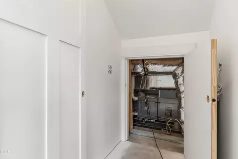 Entry Way - 23020 Brushline Ct, Bend, OR 97701 photo 3 of 11