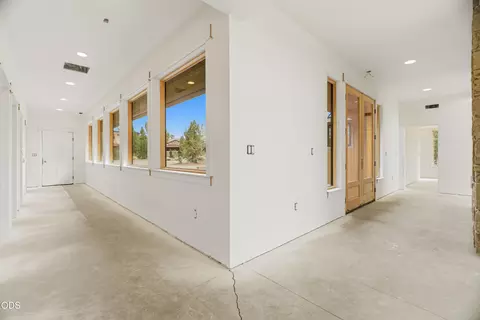 Entry Way - 23020 Brushline Ct, Bend, OR 97701 photo 5 of 11