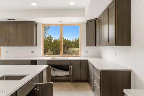 Kitchen - 23020 Brushline Ct, Bend, OR 97701 photo 5 of 5