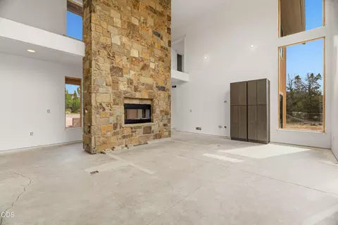 Living - 23020 Brushline Ct, Bend, OR 97701 photo 2 of 5