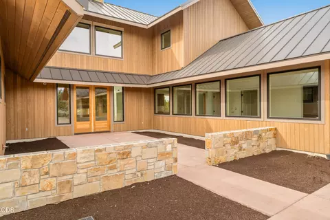 Exterior - 23020 Brushline Ct, Bend, OR 97701 photo 2 of 8