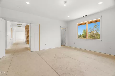 Bedroom - 23020 Brushline Ct, Bend, OR 97701 photo 4 of 7
