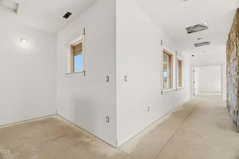 Entry Way - 23020 Brushline Ct, Bend, OR 97701 photo 9 of 11